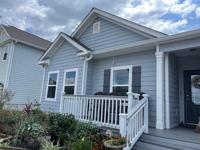 Photo - 590 Las Roblas Grande Dr