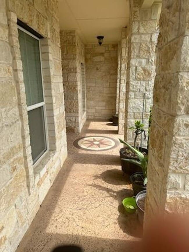 Photo - BEAUTIFUL 5 BEDROOM, 3.5 BATHROOM HOME!