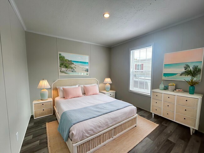 Photo - 2364 Maple Dr