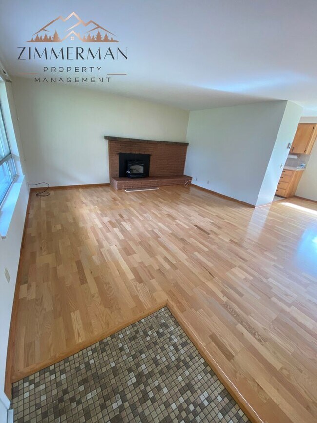 Photo - Charming Mid-Century Home