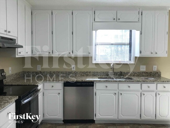 Photo - 3675 Sharon Dr