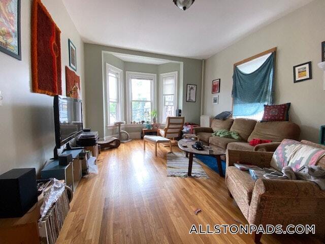 Building Photo - 77 Easton St