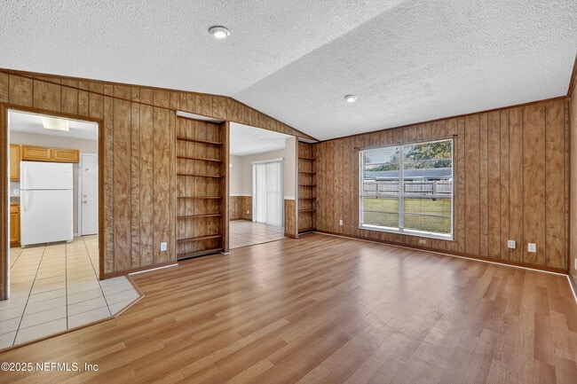 Photo - 551 William Penn St House