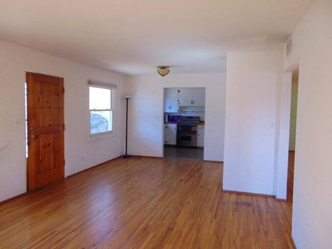 Photo - 123 Sombrio Dr