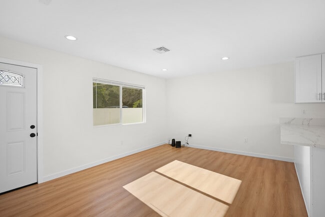 Photo - 7649 Thousand Oaks Dr