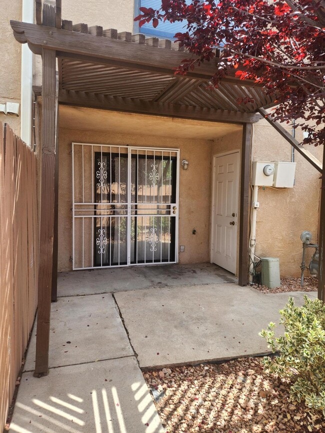 Building Photo - 6041 Sequoia Rd NW Unit D7