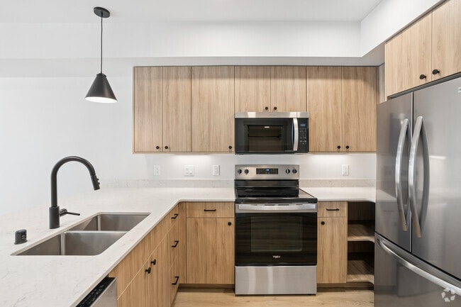 1BR, 1BA - 495SF - Kitchen