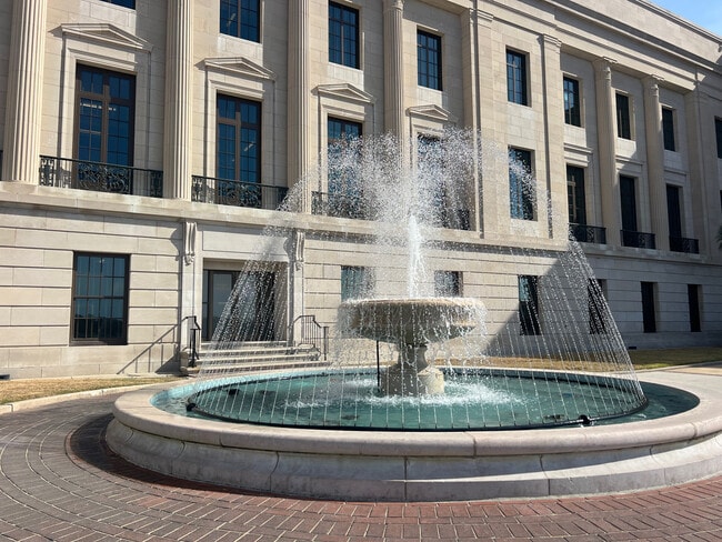 Building Photo - 17 Market St Unit 17-D Market St.