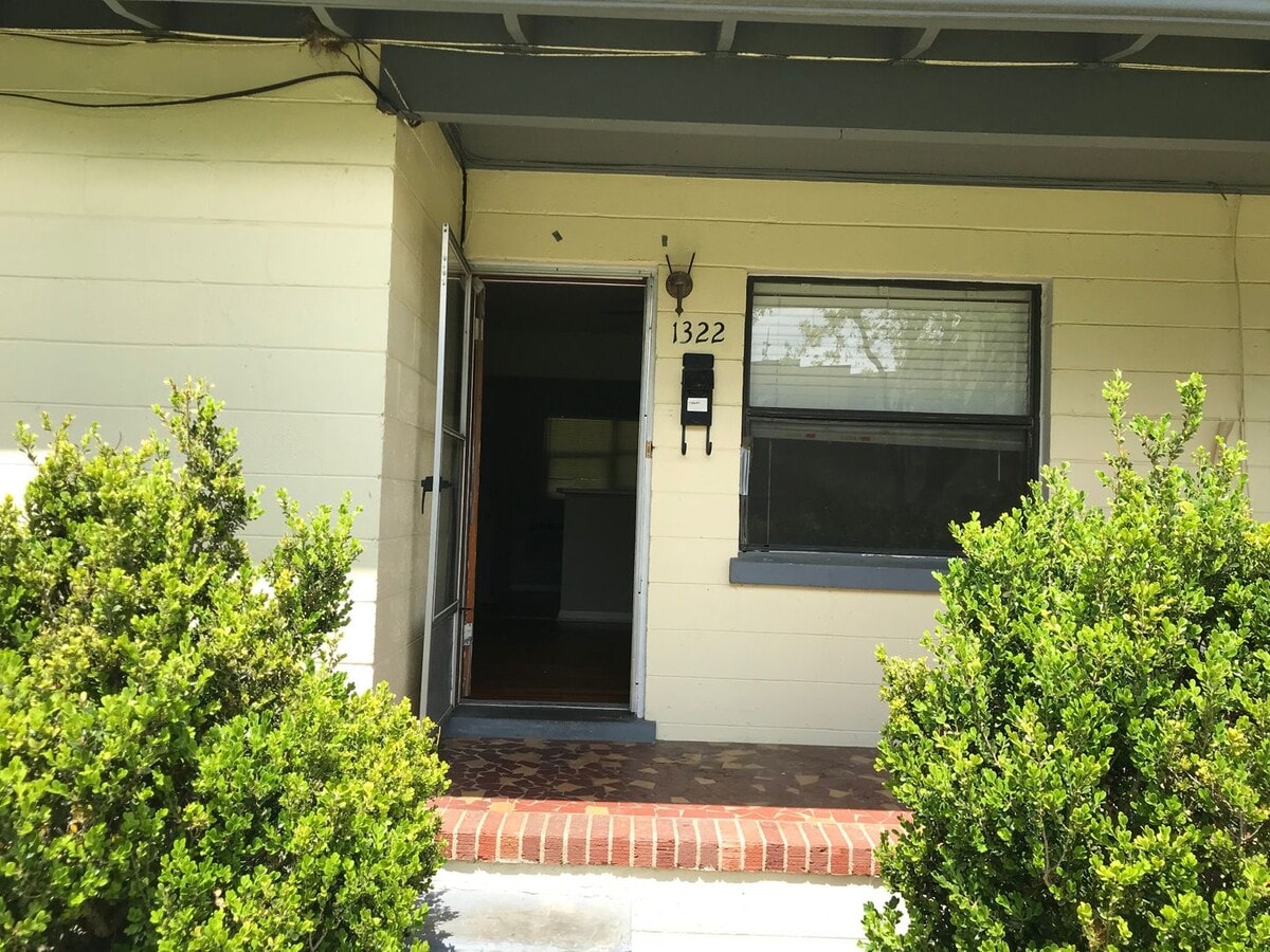 Photo - 2 Bedroom Duplex on Hancock Street - Available now!