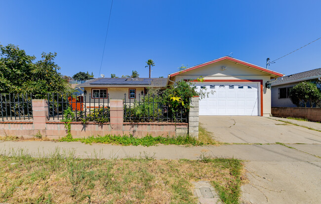 Exterior - 2363 Fleetwood St Casa