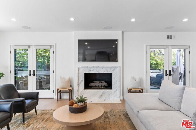 4606 Roma Ct