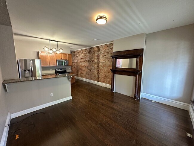 56-58 W 10th Ave