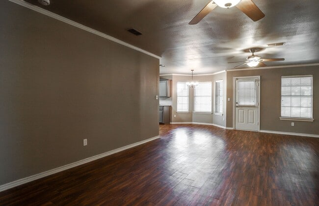 Photo - 3 Bedroom 2 Bathroom House in PGISD!