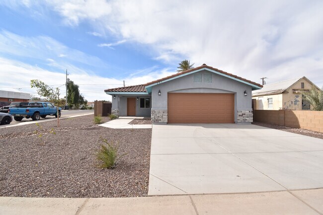 Photo - 253 S Somerton Ave