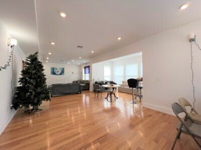 Photo - 1778 Commonwealth Ave