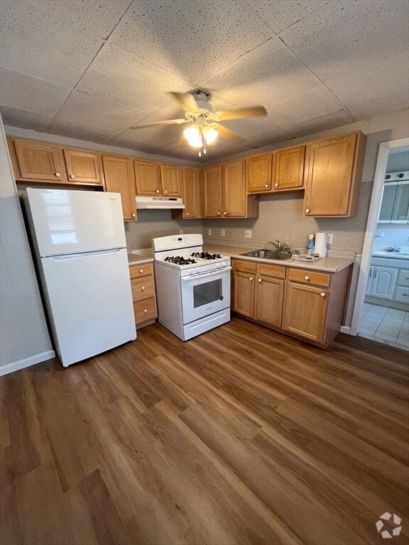 Building Photo - 38 Everett St Unit 2 Rental