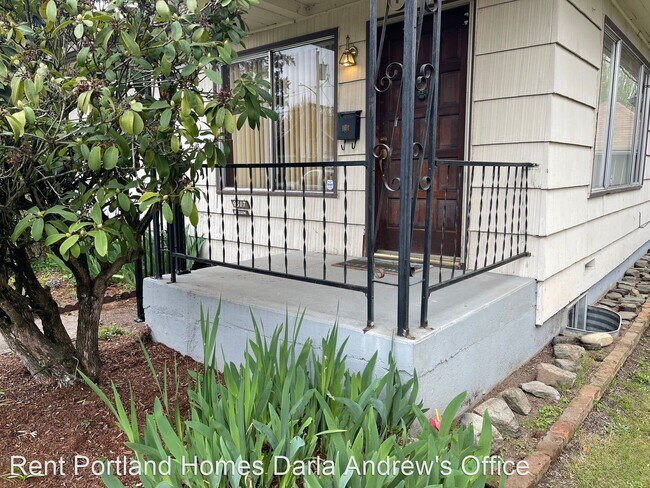 Photo - 2 br, 1.5 bath House - 9317 N Minerva Avenue