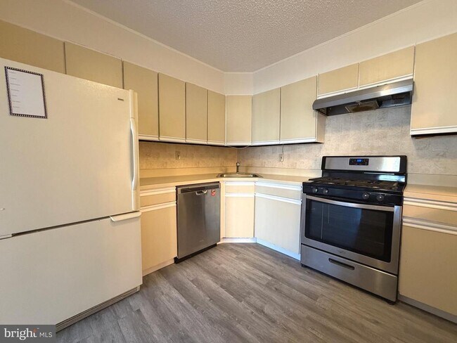 Photo - 65 Mulberry Ct