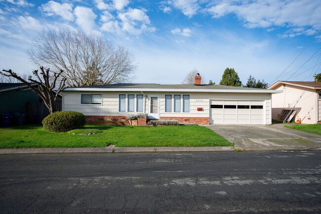 Single Level 4 Bedroom Home in Arcata, Ea... - Single Level  4 Bedroom Home in Arcata, Ea...