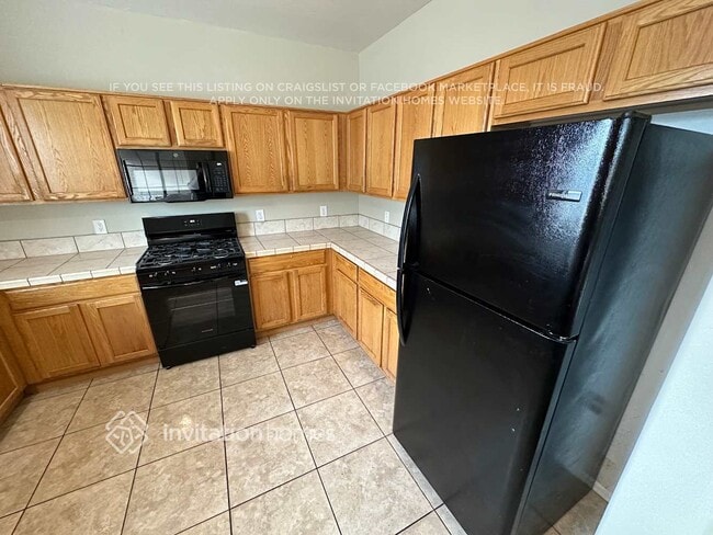 Photo - 1645 E Illini St