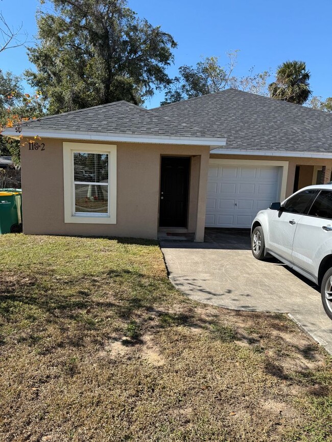 3 Bedroom 2 bath Duplex- close to downtown... - 3 Bedroom 2 bath Duplex- close to downtown... House