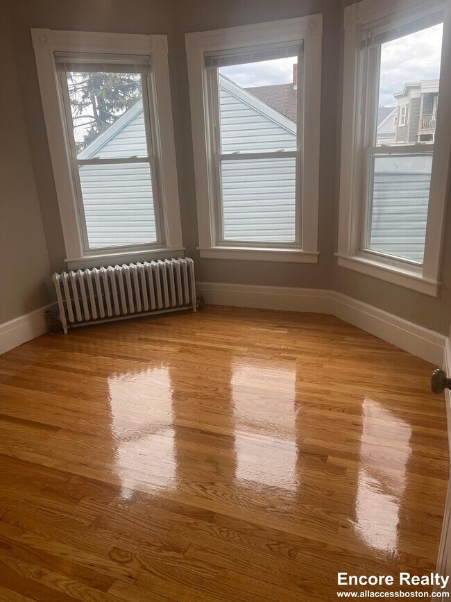 Photo - 186 Bowdoin St Unit 8