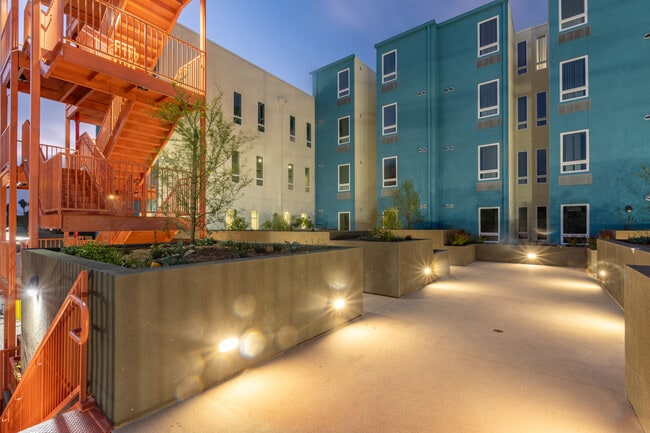 Building Photo - 4007 W Martin Luther King Jr Blvd Unit 301