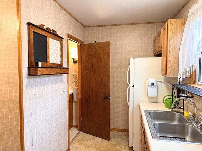 Photo - 251 Park Ave Unit B