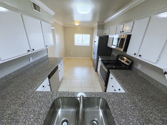 Photo - 2210 Dorrington St Unit 306