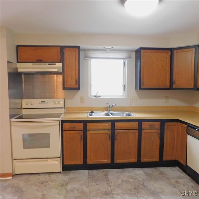 Photo - 8525 Sextant Dr