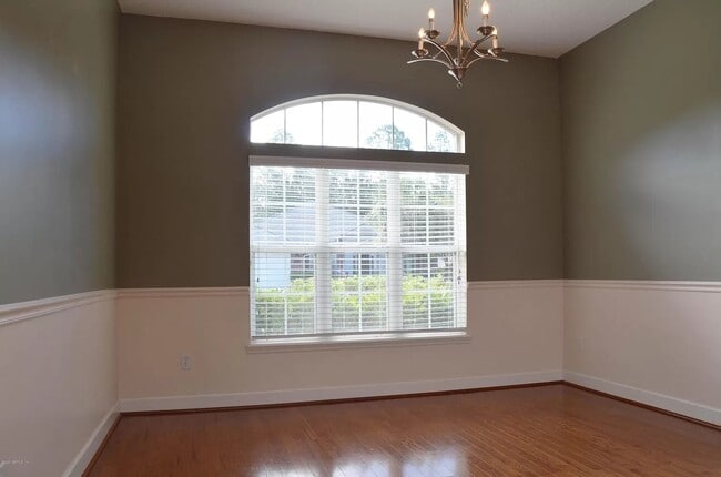 Photo - 32410 Pond Parke Pl