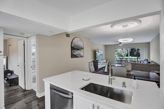Photo - 3601 Inverrary Dr Unit 109