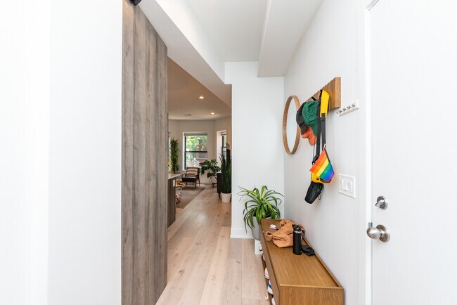 Photo - 1336 W Bryn Mawr Ave Unidad 3F