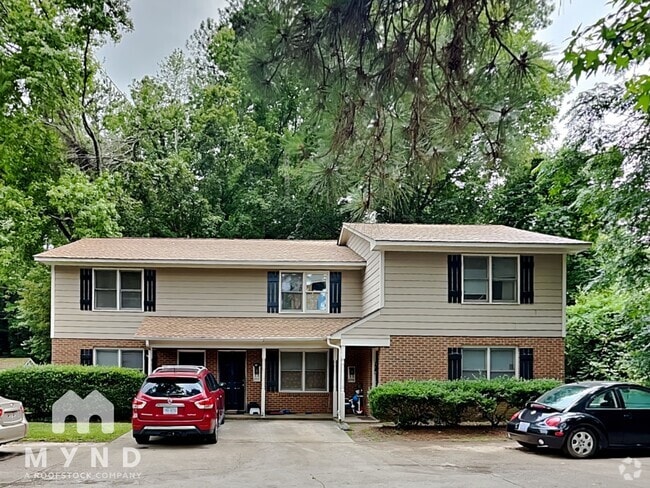 Building Photo - 8715 Chapel Hill Rd Rental