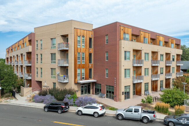 Photo - Garden Court at Yale Station