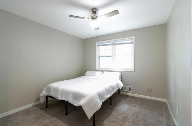 Photo - 4111 Fredericksburg Dr Unit B Upper