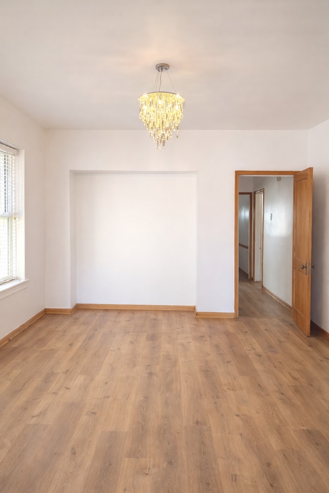 Photo - 1539 W 71st St Unidad 2