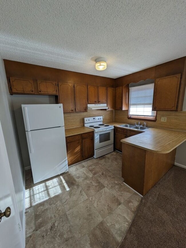 Photo - 1BD/1BA Unit on 2nd Floor of Three Oaks Complex in Hickory Unit 07