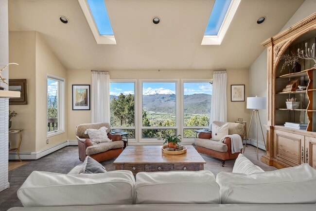Photo - 258 Caballo St