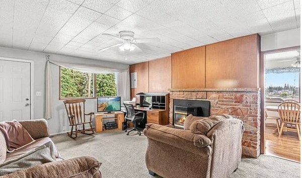 Photo - 16210 Larch Way