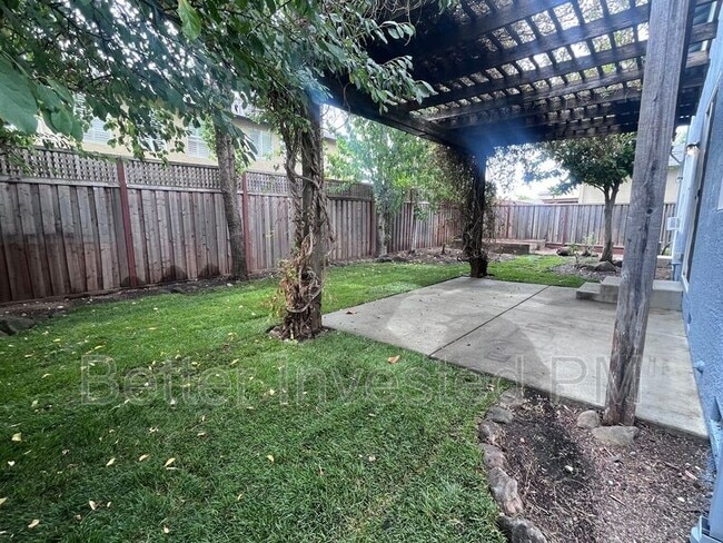 Photo - 539 Cork St