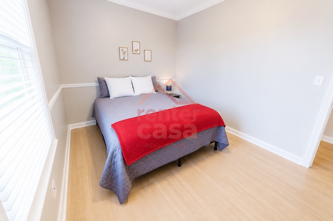 Building Photo - THE UNION GROVE | Gorgeous renovated home in Lithonia featuring large common areas, a spacious ki...