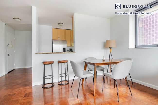 Photo - 235 W 48th St Unit SI FL27-ID1817