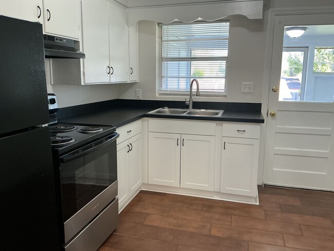 Photo - Shaw - 210/212 Allamanda Unit 212 Allamanda Dr.