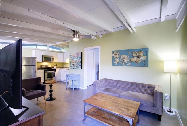 Photo - 2325 Newfield Ln