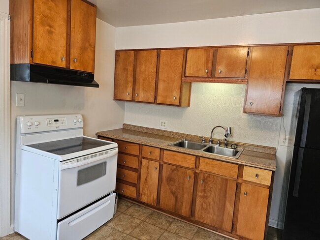 Photo - 3002 Woodrow St