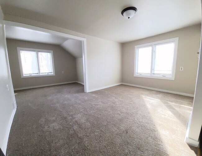 Photo - 233 S 67th St Unidad 233A