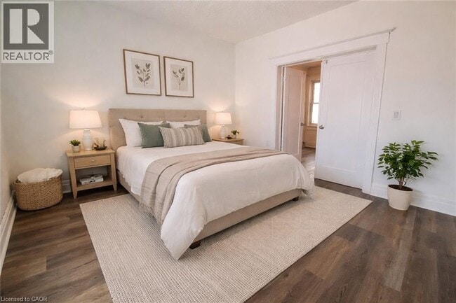 Photo - 198 Sherman Ave N