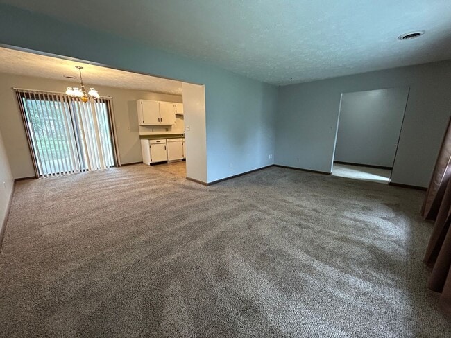 Photo - $300 OFF 1st MONTH'S RENT!! Spacious home ...
