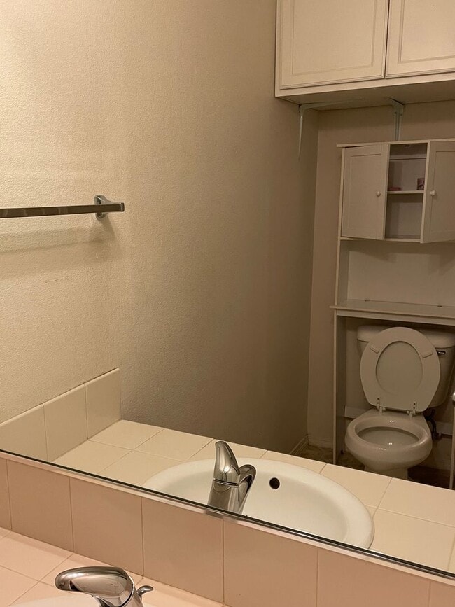 Photo - 3br/3ba Townhouse near 170th ave MAX station